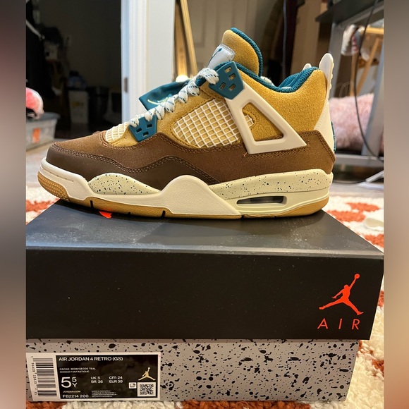 NWT Jordan Retro 4 GS Cacao Wow - Picture 2 of 4